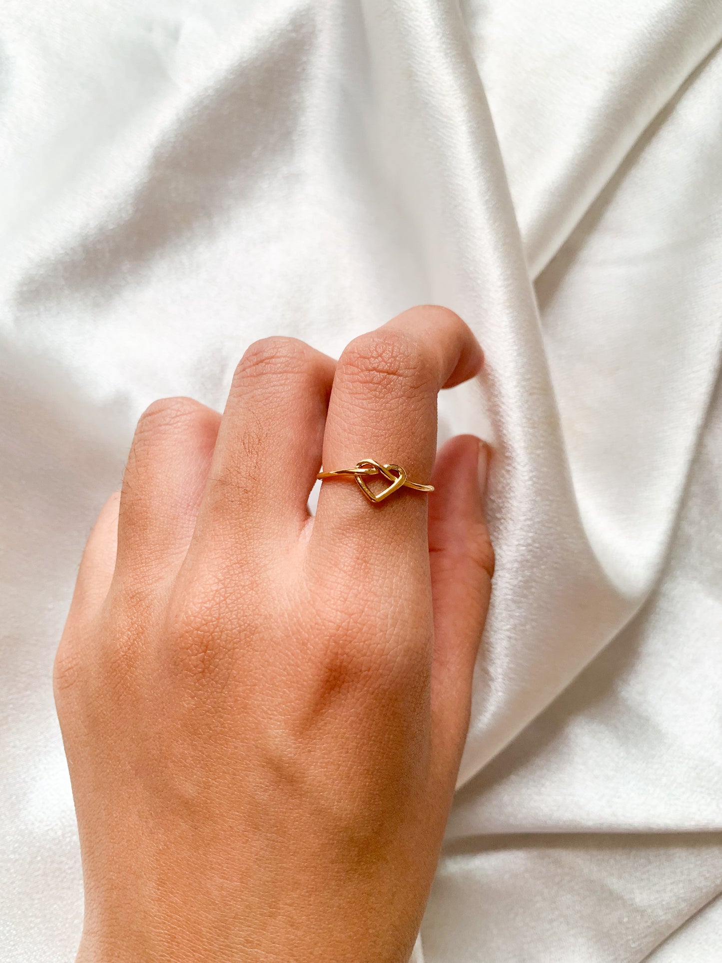 Leoveh heart ring