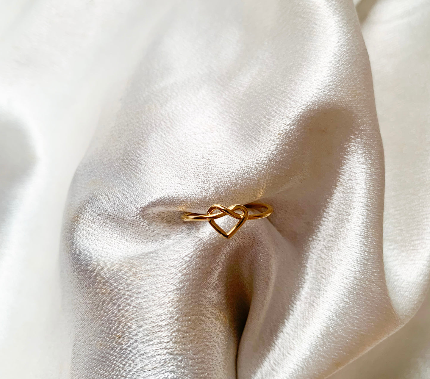 Leoveh heart ring