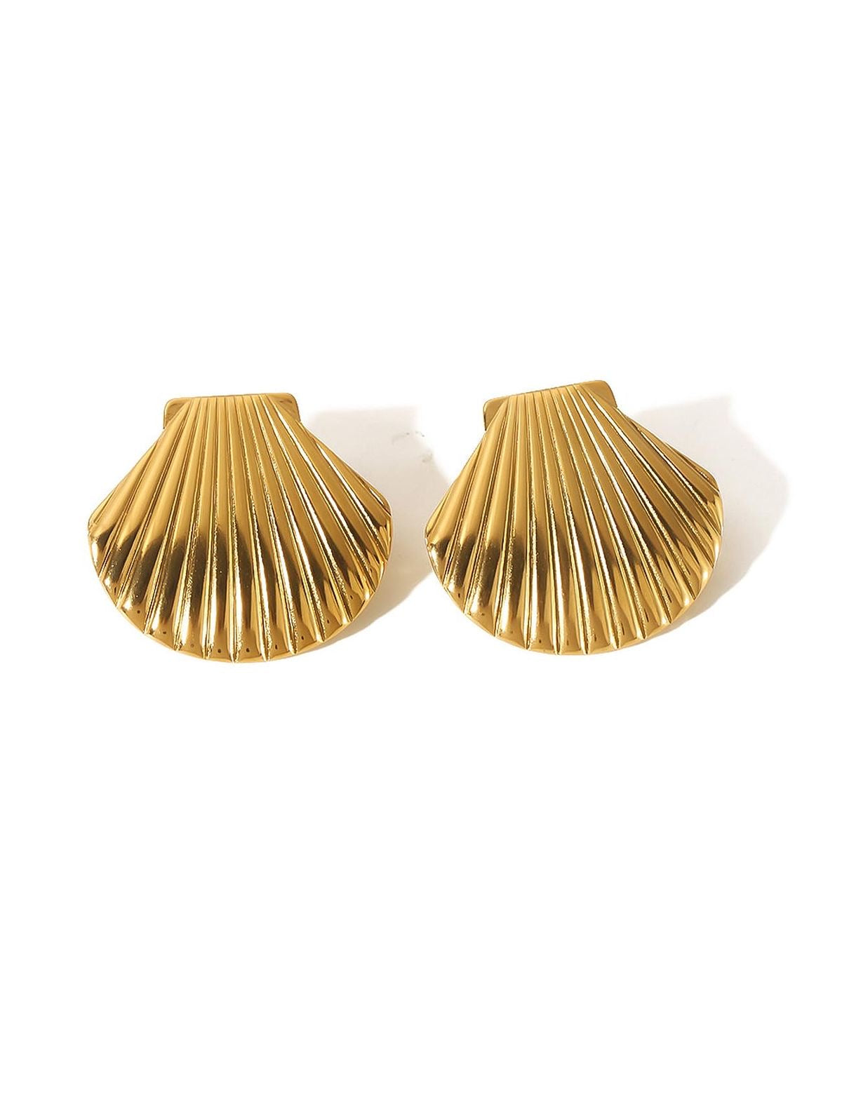 Sea shell statement studs