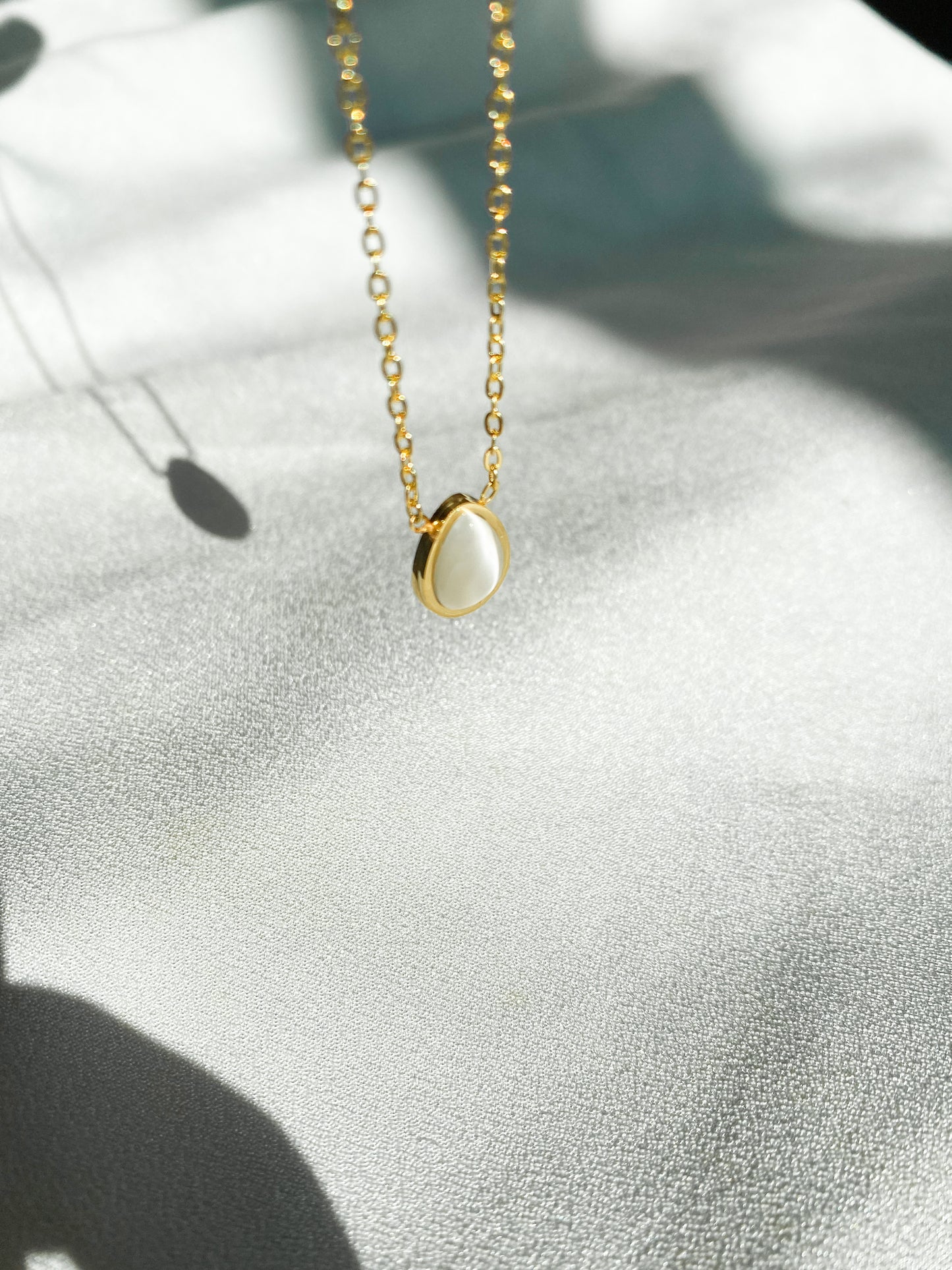 Talia waterdrop necklace