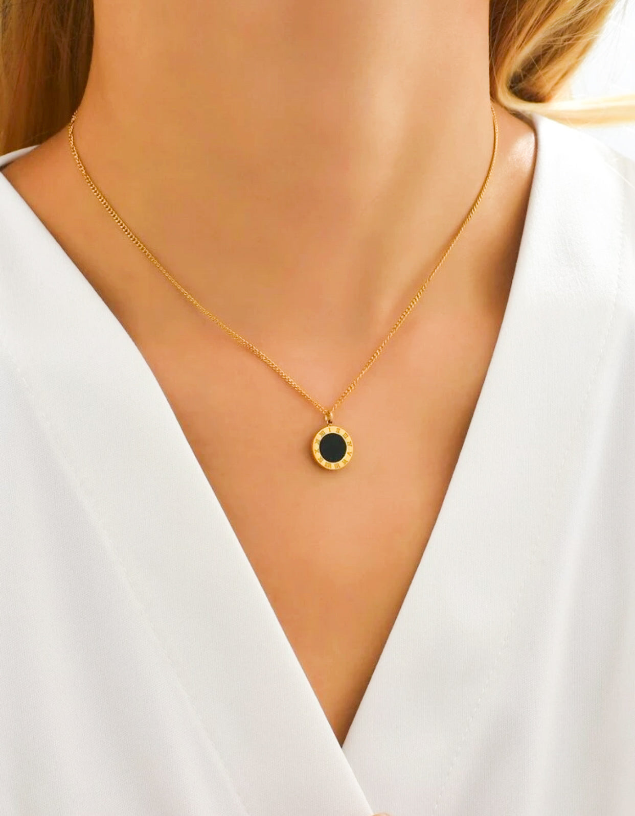 Roman necklace