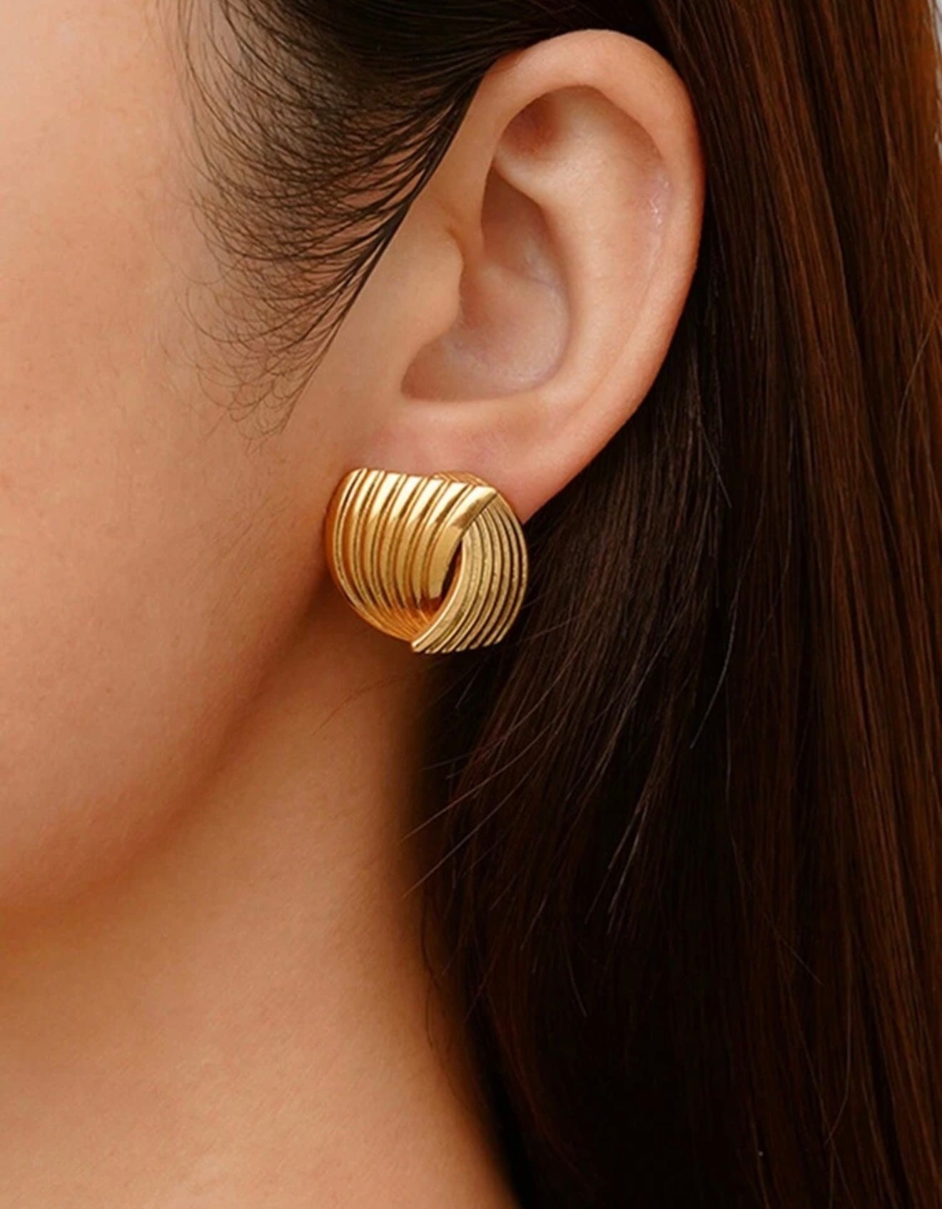 Avalina statement studs