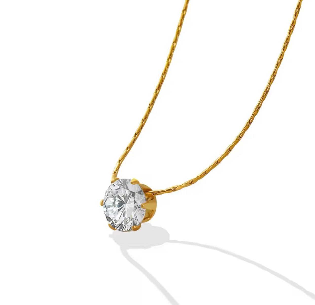 Solitaire gold necklace
