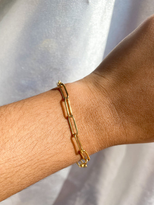 Gold link chain bracelet