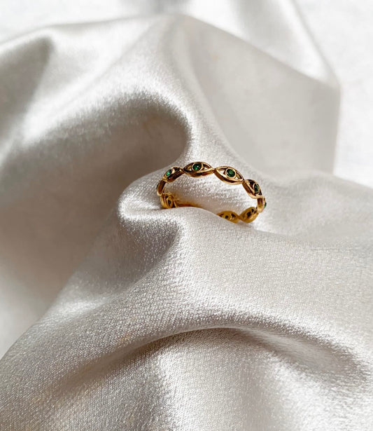 Green eye adjustable ring