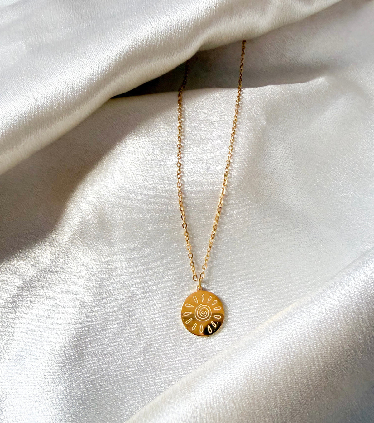 Sun sleek necklace
