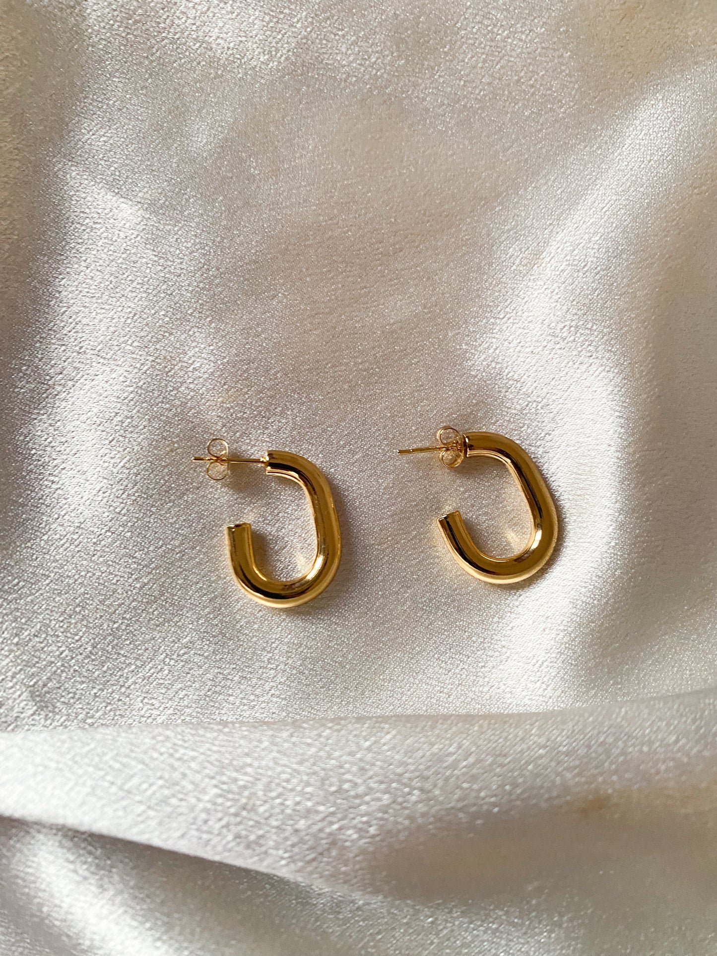 Ellie gold hoops