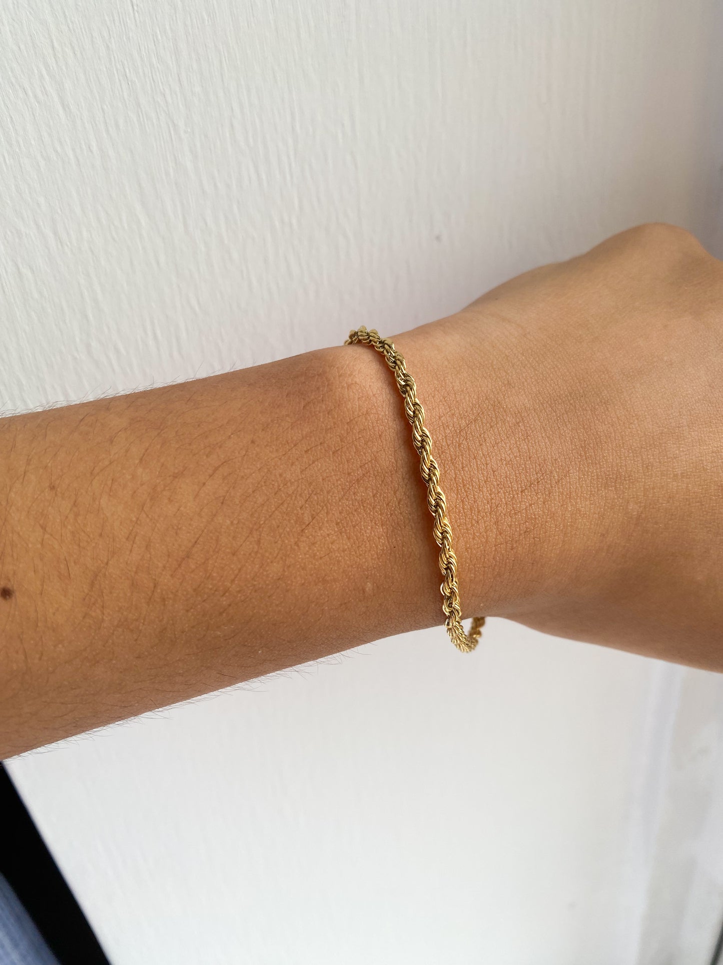 Twisted gold bracelet