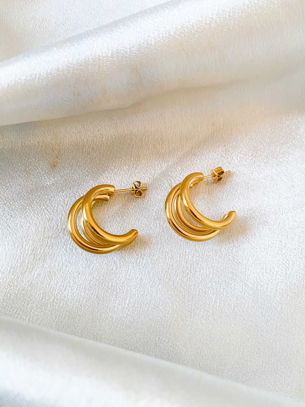 Ivanna Earring main image 1