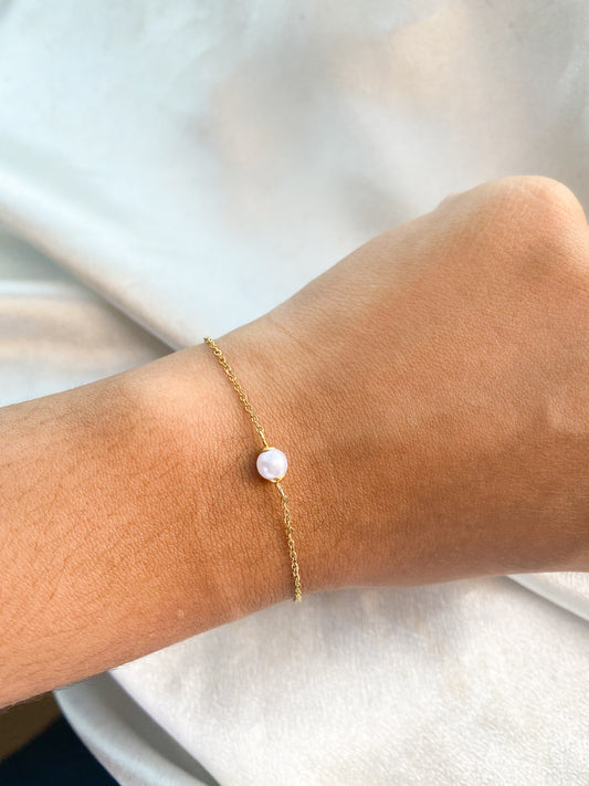 Minimal Pearl bracelet