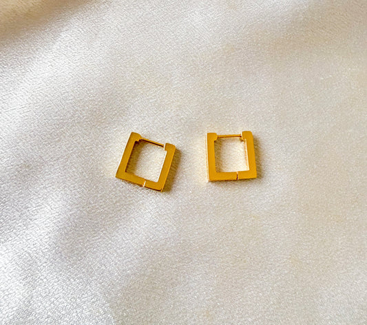 Basic square gold hoops
